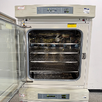 Thermo Scientific Forma Series II Water Jacketed Doublestack CO2 Incubator image 3